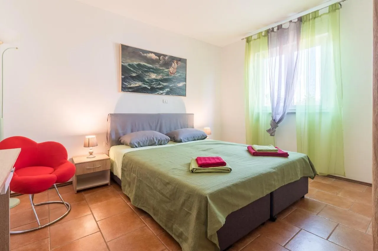 Apartment Katarina Pula 0*,